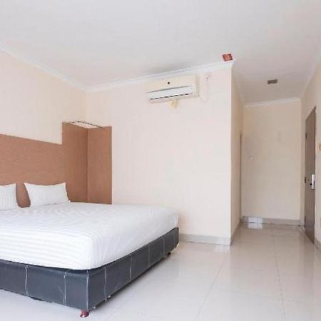 New Legend Hotel Μακασάρ Εξωτερικό φωτογραφία