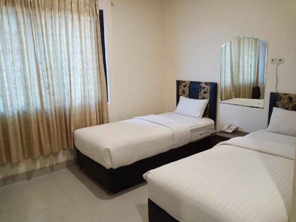 New Legend Hotel Μακασάρ Εξωτερικό φωτογραφία