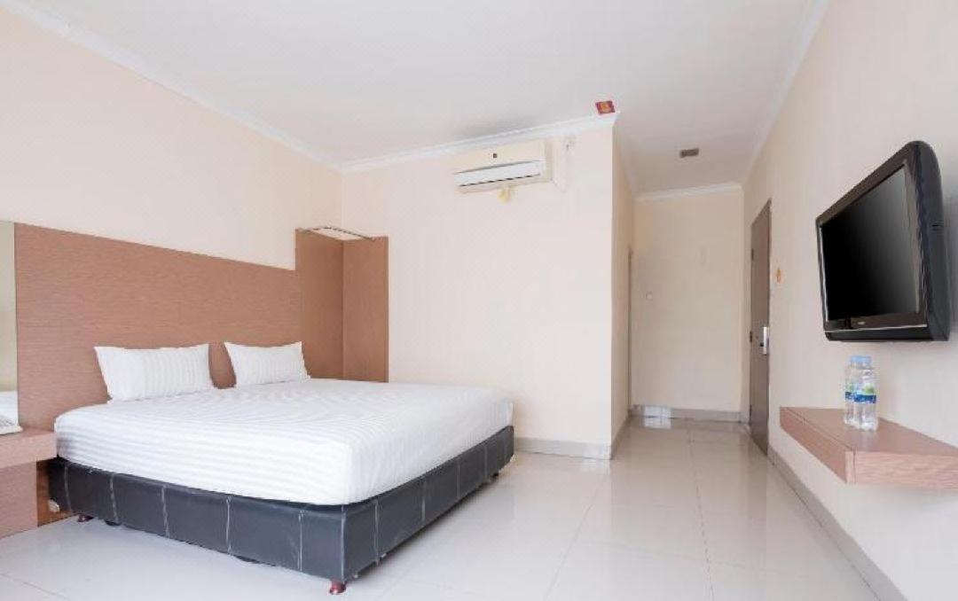 New Legend Hotel Μακασάρ Εξωτερικό φωτογραφία