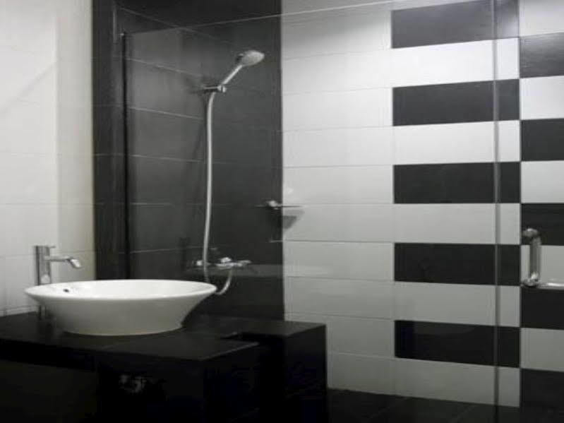 New Legend Hotel Μακασάρ Εξωτερικό φωτογραφία