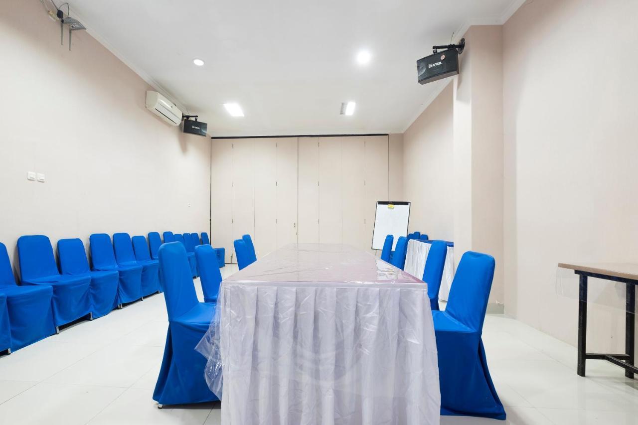 New Legend Hotel Μακασάρ Εξωτερικό φωτογραφία